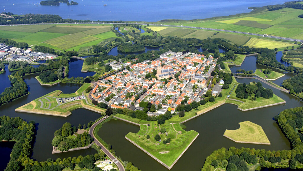 Een actueel beeld van de markt in Naarden